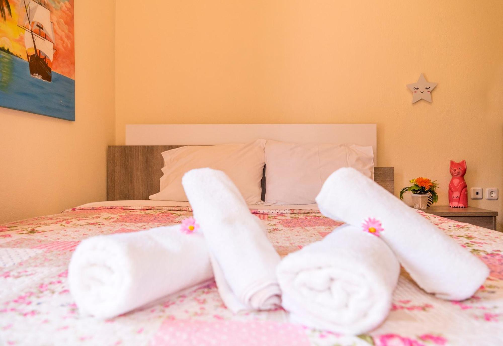 La Luna House Пефкохори Экстерьер фото
